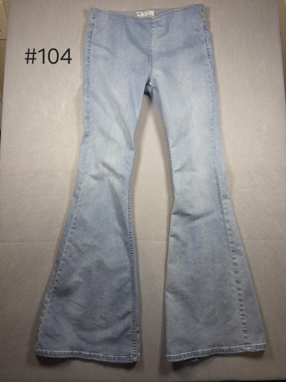 Free People Penny Pull-On Flare Jeans Light Wash Blue Denim Size 29